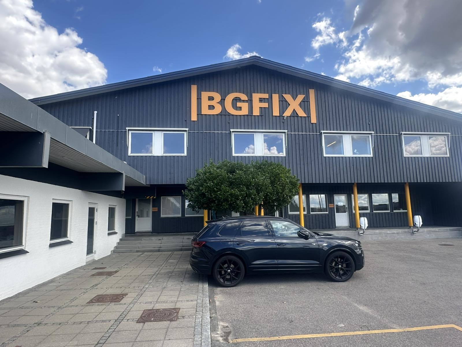 BGFIX — facadeskilt på gavl